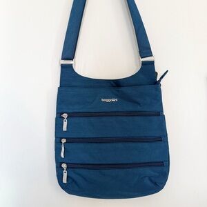 Baggallini Teal Crossbody Bag with Zippered Pockets